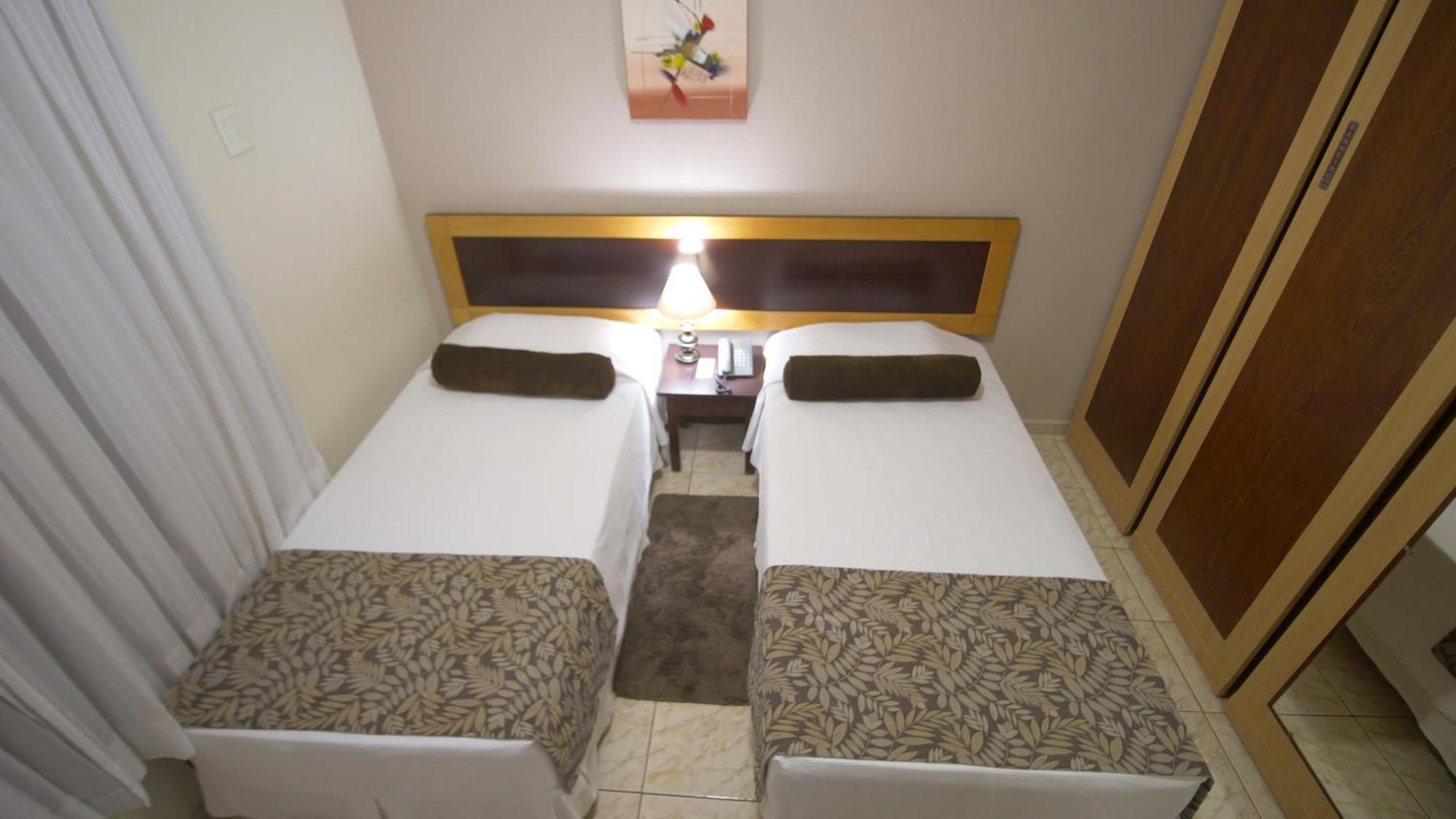 Regente Hotel Unaí Buitenkant foto
