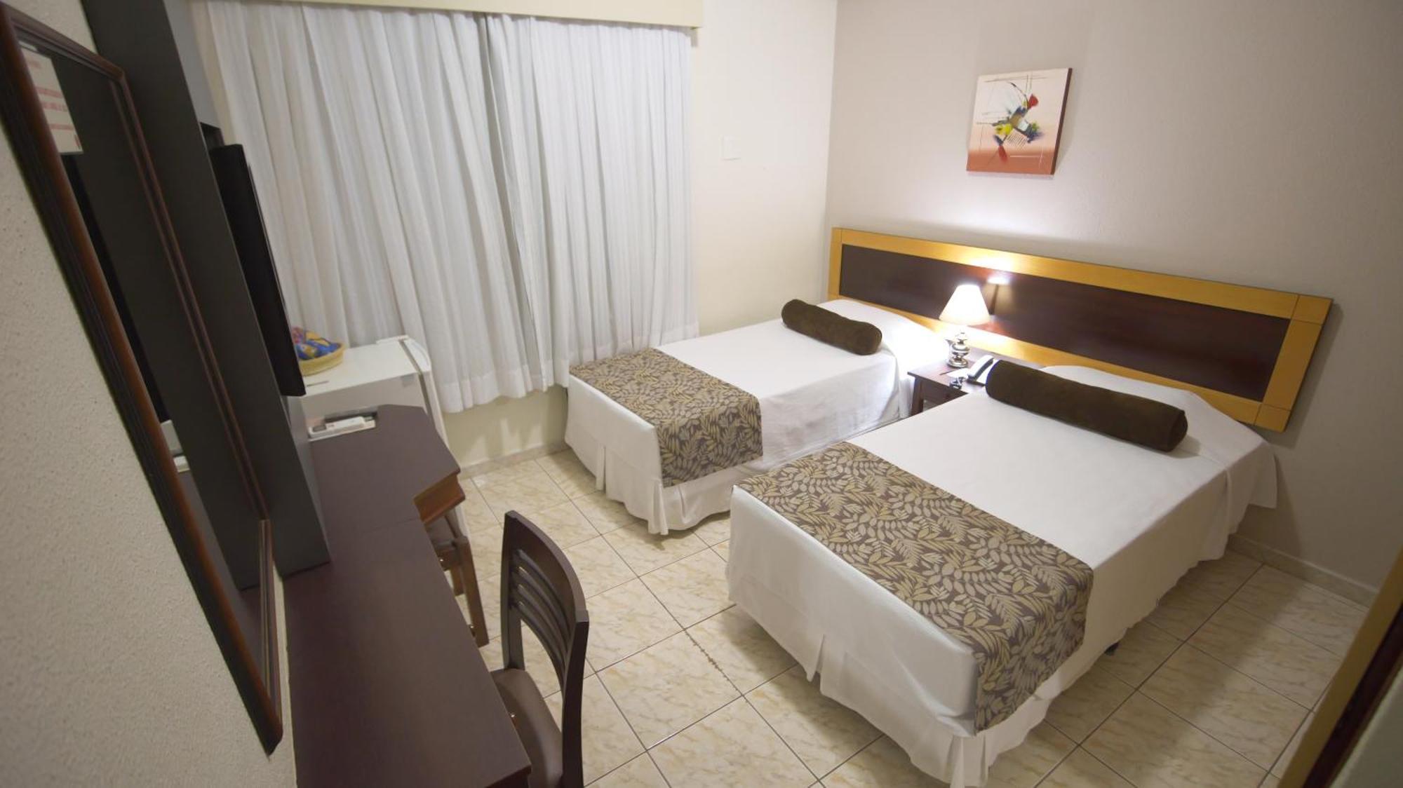Regente Hotel Unaí Buitenkant foto